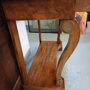 Console in Charles X-stijl, mahoniehout met klauwpoten en zwart marmer, eind 19e eeuw