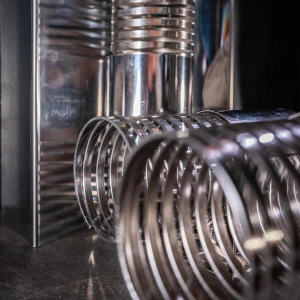 Paire d'appliques murales ' Spirale / Ressort ' en acier chrome´, Space Age ca 1970