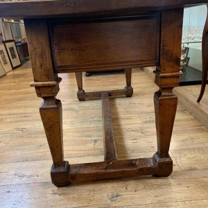 Table en chêne, France 17ème siècle