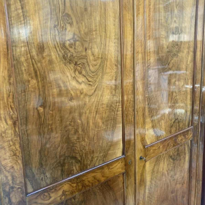 Walnut linen chest with a shiny patina, early 20th century