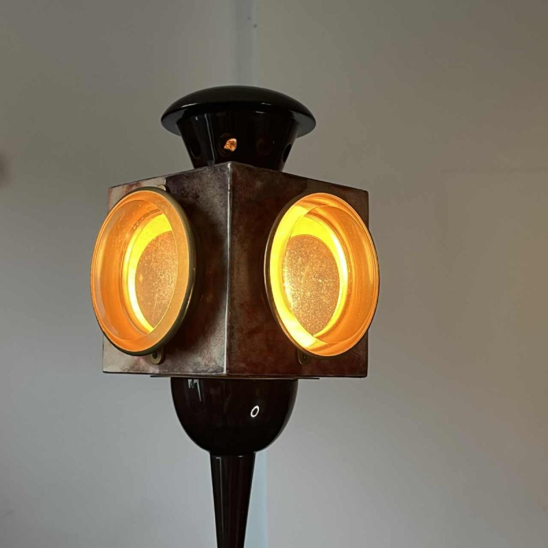 ALDO TURA, lampe a` poser / lampadaire 'Oiseau', parchemin peau de che`vre rouge laque´, Italie ca 1950