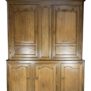 Grote eikenhouten dressoir met dubbele romp uit het begin van de 20e eeuw.