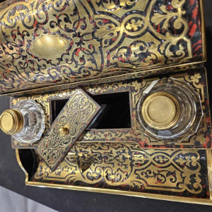 Schildpad en messing inktpot in de Boulle stijl, Napoleon III periode, eind 19e eeuw