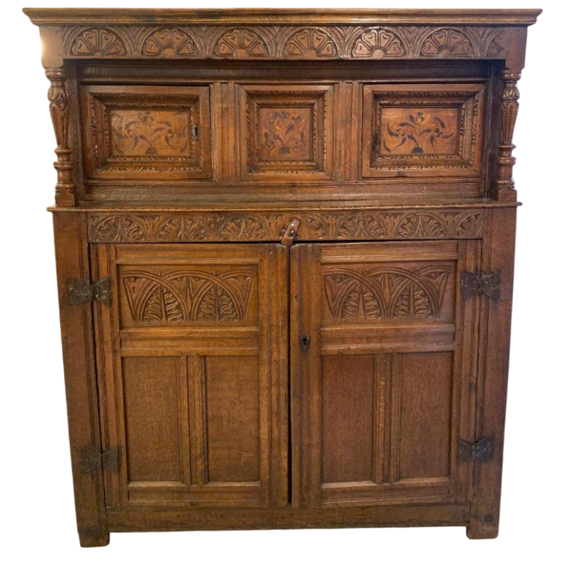 Crédence en chêne sculpté et marqueté, France 17ème siècle