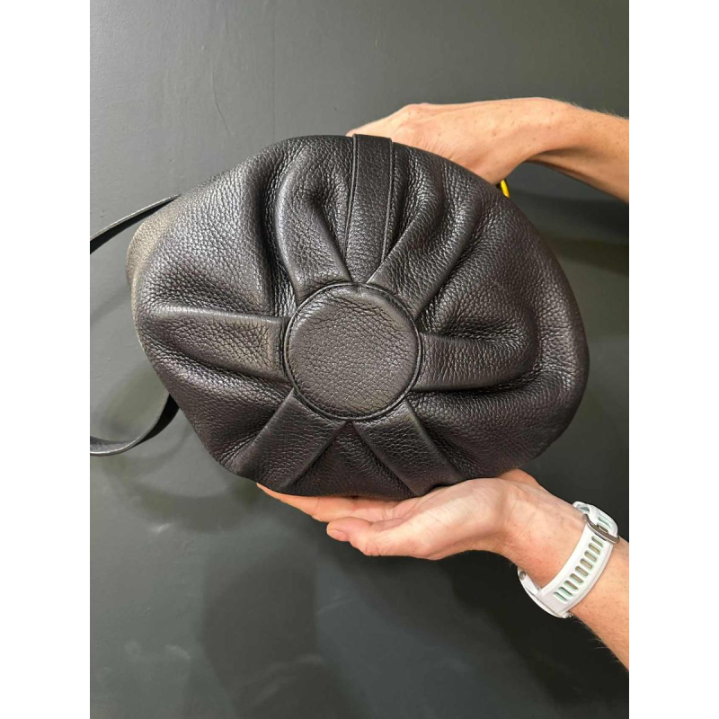 Delvaux tas “Rose des Vents“ zwart generfd leer