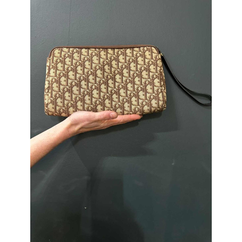 Dior, pochette en toile brune monogrammée