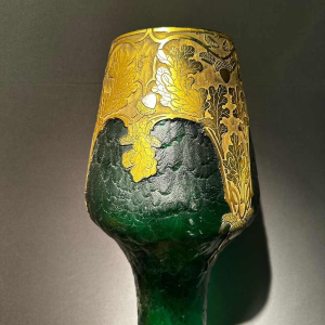 Legras et Cie, vase Art Nouveau, décor dégagé à l'acide, verre vert et doré, ca 1900