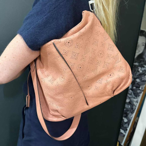 Louis Vuitton leather bag monogram old pink