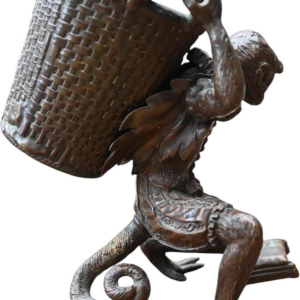 Sculpture en bronze d'un singe porteur habillé en Marquis, 19e siècle