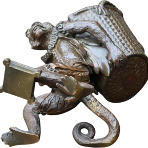 Sculpture en bronze d'un singe porteur habillé en Marquis, 19e siècle