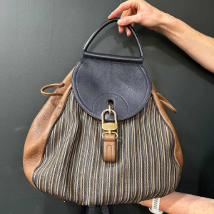 Delvaux, sac à dos en cuir marron et bleu marine