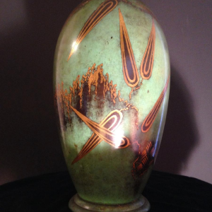 Ikora ( WMF ), Vaas Art Déco en dinanderie. Circa 1925