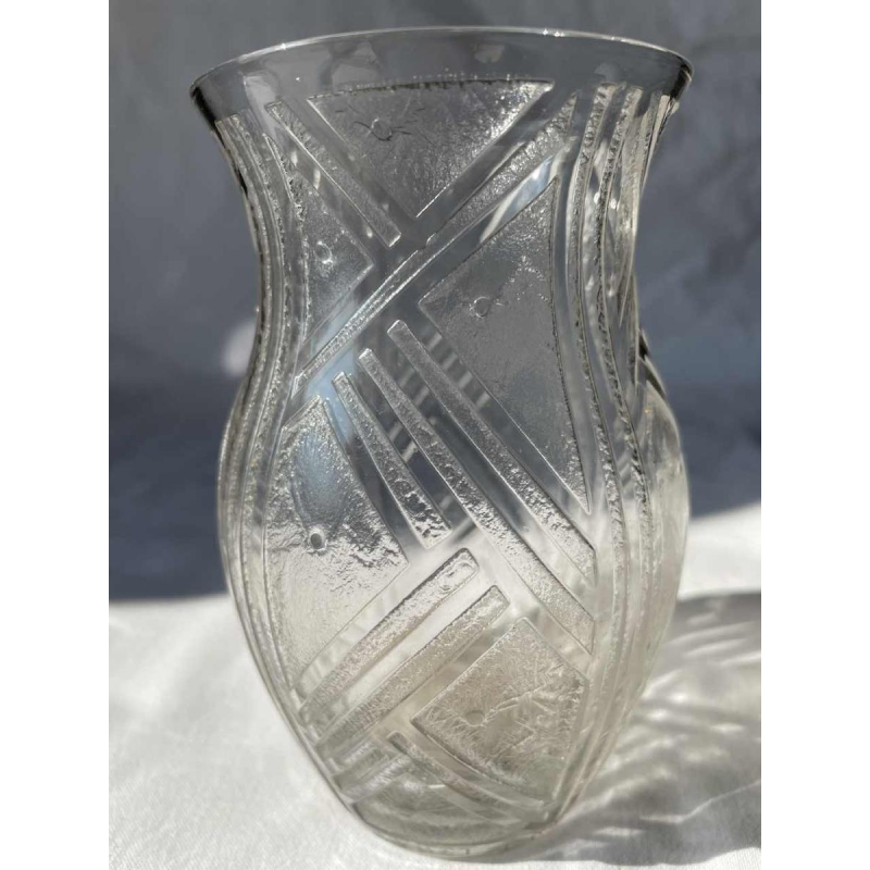 Vase DAUM Nancy art deco en verre gravé