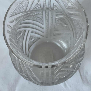 DAUM Nancy art deco vaas in gegraveerd glas