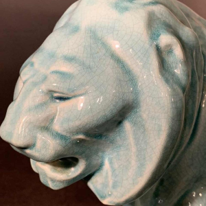 LE JAN " Lion Peugeot " Sculpture Art Déco, Céramique émail craquelé bleu, 1934