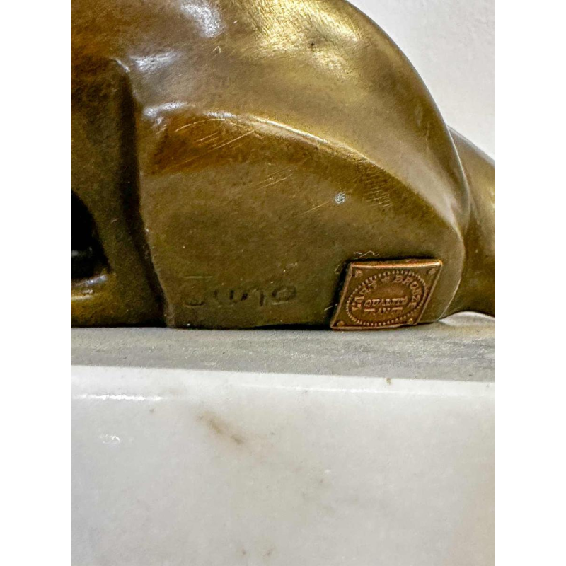 Juno ‘Lying panther’ bronze sculpture in the Art Deco style, white marble base