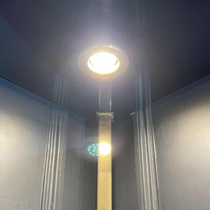 ROMEO REGA (attr) Etagère / Vitrine / Encoignure Design Hollywood Regency 1970s