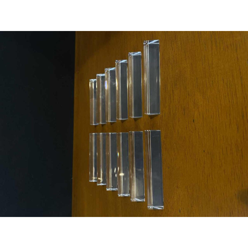 Baccarat, série de 12 porte-couteaux