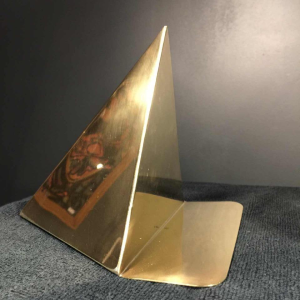 "Prisms", pair of bookends, design Cubist Modernist, brass, circa 1950