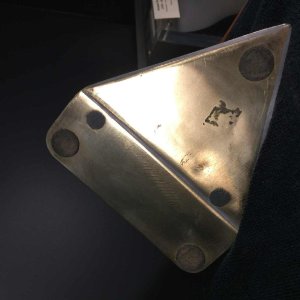 "Prisma", paar boekensteunen, Kubistisch Modernistische ontwerp, koperen, 1950