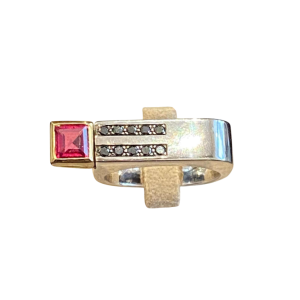 Janine Renard, bague moderniste en deux ors, diamants noirs & rodhonite, XXIe s