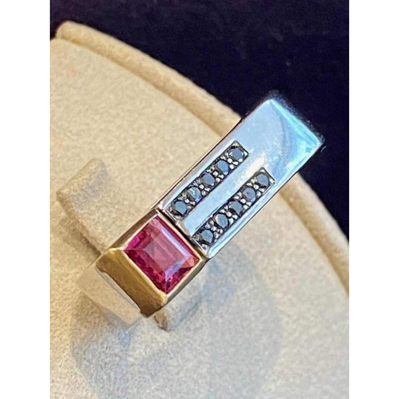 Janine Renard, modernist ring in two types of gold, black diamonds & rhodonite, 21st century