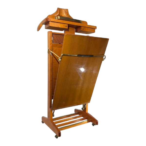 Ico & Luisa Parisi for Fratelli Reguitti, walnut and brass valet stand, ca 1960