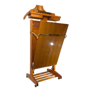 Ico & Luisa Parisi for Fratelli Reguitti, walnut wood & brass valet stand, ca 1960