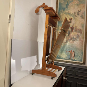 Ico & Luisa Parisi pour Fratelli Reguitti, valet de chambre en bois de noyer & laiton, ca 1960