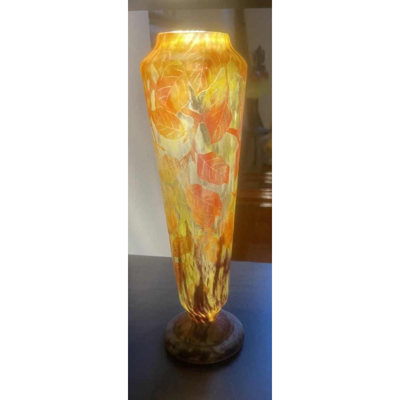 Daum Nancy, Art Nouveau vaas met geetst floraal decor, ca 1900