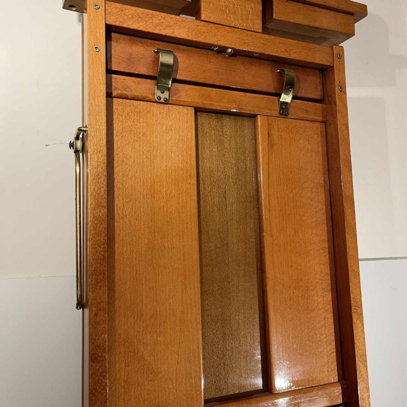 Ico & Luisa Parisi pour Fratelli Reguitti, valet de chambre en bois de noyer & laiton, ca 1960