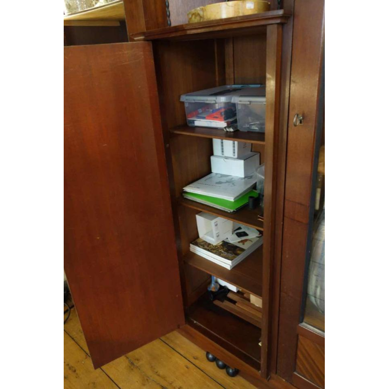 Art Deco showcase / bookcase, Viennese secession style, circa 1910