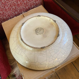 EMAUX DE LONGWY, Art Deco Dierlijk Decor Keramische Hertenschotel, ca 1930