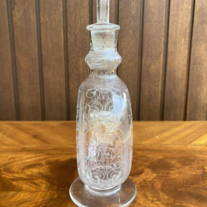 Baccarat Michelangelo kristallen karaf, gegraveerde decoratie