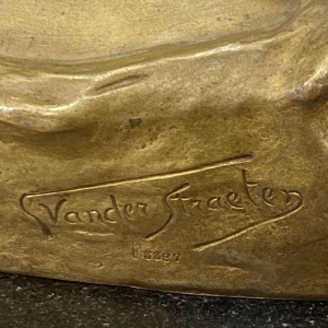 Bronzen sculptuur gesigneerd Georges Van Der Straeten