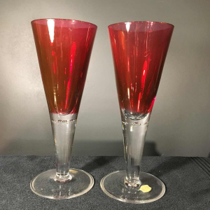 VAL SAINT LAMBERT, Pair of red wedding glasses, 19th century
