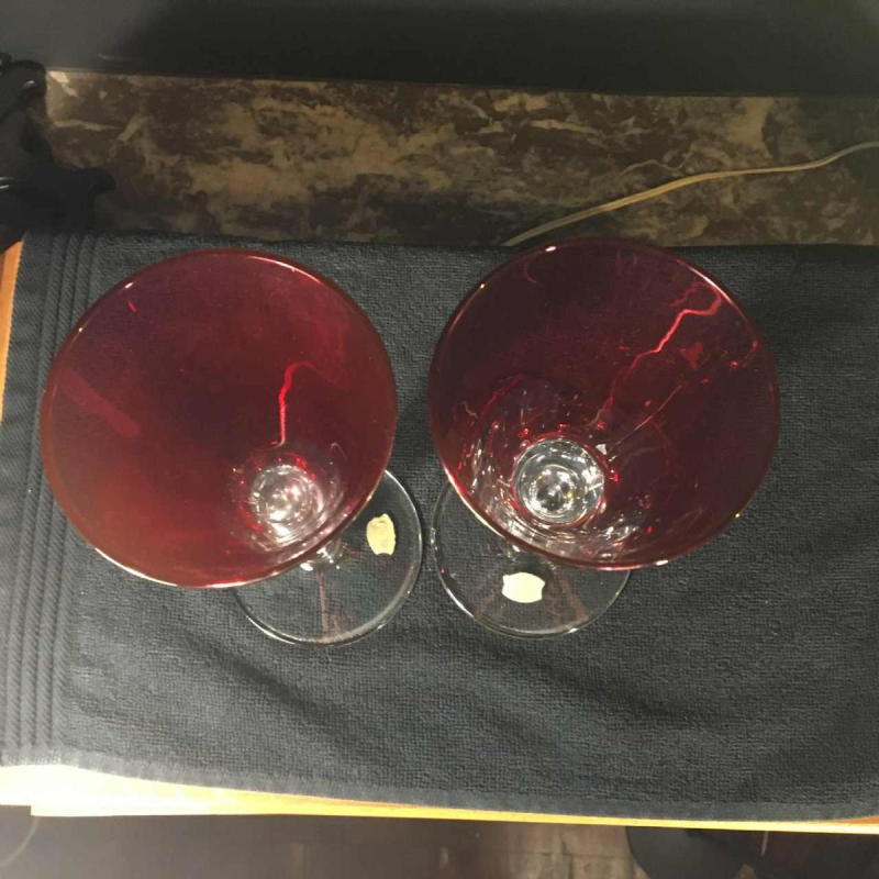 VAL SAINT LAMBERT, Paire de Verres de mariage rouges, 19ème siècle