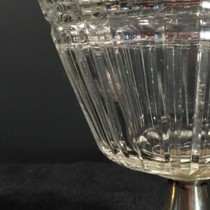 Vonèche ou Zoude, paire de drageoirs en cristal, pieds argent massif, vers 1850