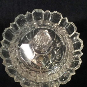 Vonèche or Zoude, pair of crystal drageoirs, silver feet, circa 1850