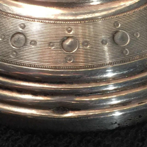 Vonèche ou Zoude, paire de drageoirs en cristal, pieds argent massif, vers 1850