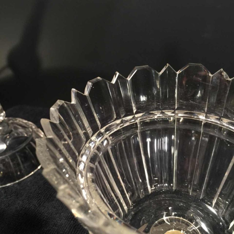 Vonèche ou Zoude, paire de drageoirs en cristal, pieds argent massif, vers 1850