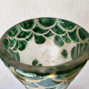 LEGRAS grand vase art déco en verre à décor gravé et émaillé