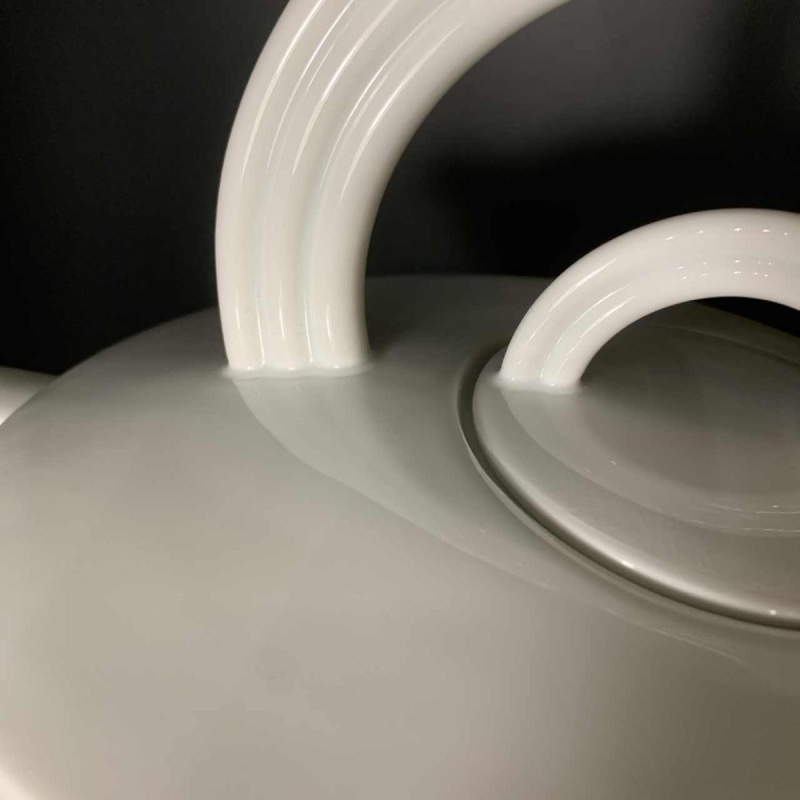MARIO BELLINI 'Cupola' Rosenthal Studio Linie Design, porseleinen theepot 1980's