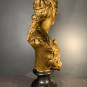 "De Blonde", grote gouden buste van een vrouw, terracotta Napoleon III, 19e Eeuw
