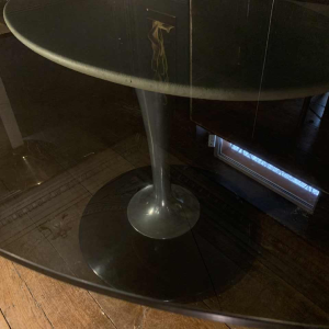 Ovale tafel met centrale aluminium "tulpen" voet, Eero Saarinen Knoll stijl 1960