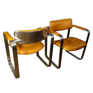 Eero Aarnio "Executive" Mobel Italia, paar metalen / lederen fauteuils, 1968