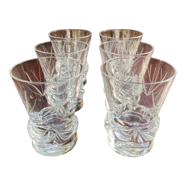 Six small crystal digestif stemmed glasses signed Daum France