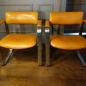 Eero Aarnio "Executive" Mobel Italia, pair of metal / leather armchairs, 1968