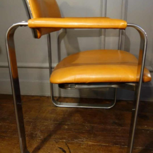 Eero Aarnio "Executive" Mobel Italia, pair of metal / leather armchairs, 1968