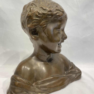 Beeldhouwwerk Lachende jongen, brons-look terracotta, naar Desiderio Da Settignano